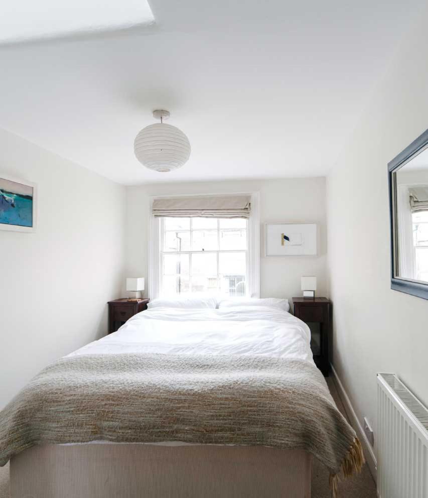 Stylish Three Bedroom Apartment In Heart Of City Bath Eksteriør bilde